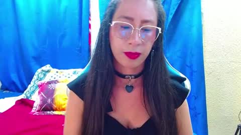 Gia  online show from May 2026 09:44:02 PM