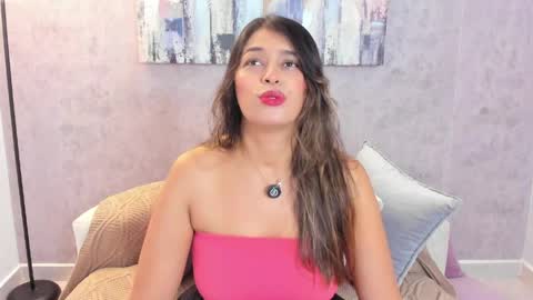 Gia online show from April 2026 04:11:02 PM