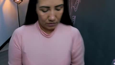 Snapshot of giafox_ chatting on February 2025 12:48:01 PM G I A FOX online show from February 2025 12:48:01 PM