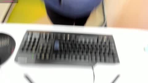 Snapshot of giafox_ chatting on November 2025 01:02:01 PM G I A FOX online show from November 2025 01:02:01 PM