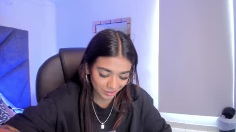 Gia  online show from January 2026 06:33:02 PM