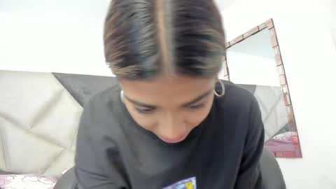 Snapshot of giafu chatting on April 2026 06:05:01 PM Gia online show from April 2026 06:05:01 PM