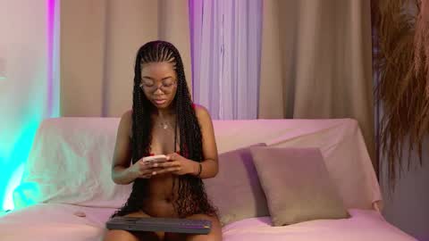 Snapshot of gianellaarittza chatting on December 2025 05:18:02 PM Gia online show from December 2025 05:18:02 PM