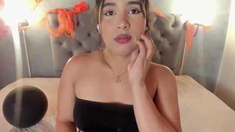 giannaslimjb online show from October 2025 03:18:01 AM