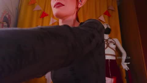 Eva online show from October 2025 05:15:02 PM