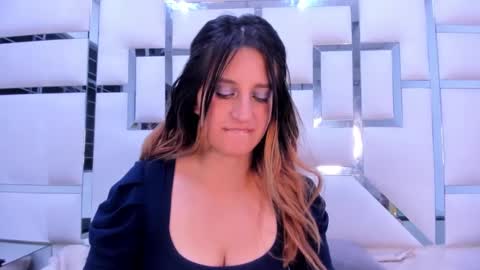 Snapshot of giaroussel chatting on January 2025 06:39:01 PM GiaRoussel online show from January 2025 06:39:01 PM