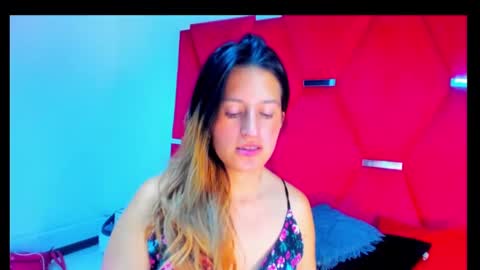 Snapshot of giaroussel chatting on January 2025 03:55:02 PM GiaRoussel online show from January 2025 03:55:02 PM