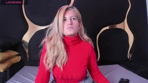 GiaRoussel online show from February 2026 04:35:01 PM