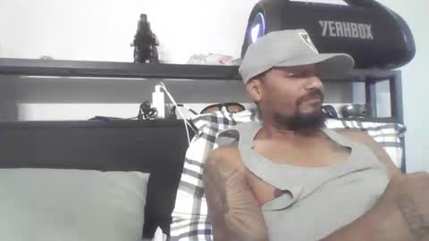 Snapshot of gifted_blacksnake chatting on November 2025 03:45:01 PM Gifted online show from November 2025 03:45:01 PM