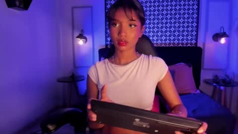 GIGI online show from March 2025 10:33:02 AM