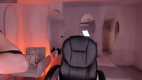 GIGI online show from December 2024 11:54:02 AM