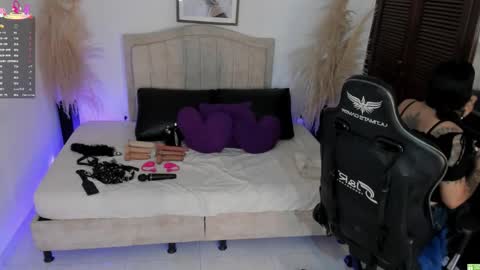 Snapshot of giiny_ chatting on December 2025 01:34:01 AM pamela online show from December 2025 01:34:01 AM