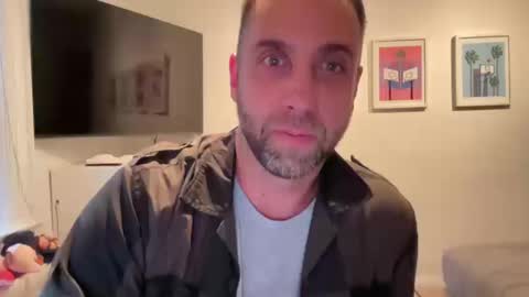 Snapshot of gilber10101 chatting on October 2025 07:47:01 PM gilber10101 online show from October 2025 07:47:01 PM