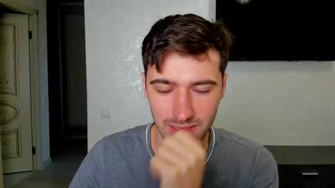 gilbertogonzales online show from March 2025 05:01:01 AM