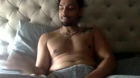 Snapshot of gilbone_gattsby chatting on March 2026 07:31:01 PM gilbone_gattsby online show from March 2026 07:31:01 PM