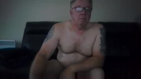 Snapshot of gimmmieoooo chatting on May 2026 11:21:01 PM gimmmieoooo online show from May 2026 11:21:01 PM