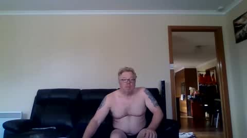 Snapshot of gimmmieoooo chatting on May 2026 01:36:02 AM gimmmieoooo online show from May 2026 01:36:02 AM