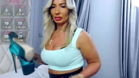 Gina online show from June 2026 06:20:01 PM