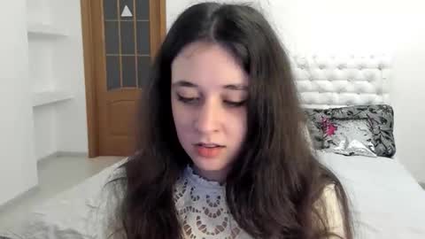 Kate online show from October 2025 09:43:02 AM