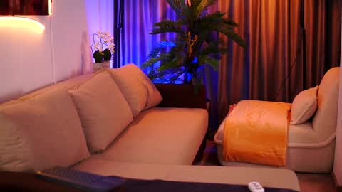 Gina online show from January 2025 08:25:01 PM