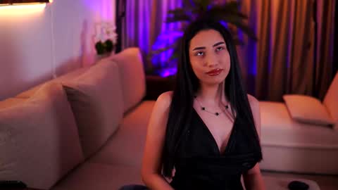 Gina online show from February 2025 07:47:02 PM