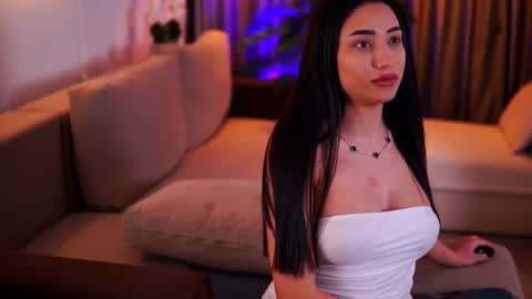 Gina online show from March 2025 10:53:01 PM