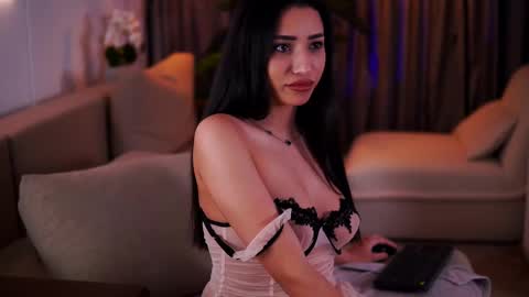 Gina online show from March 2025 10:39:02 PM