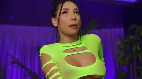 Gina online show from April 2026 07:22:01 PM