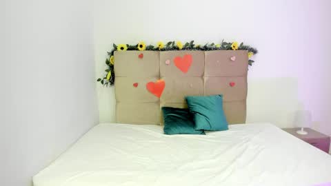 Snapshot of ginelawest chatting on March 2025 02:25:01 AM Gine online show from March 2025 02:25:01 AM