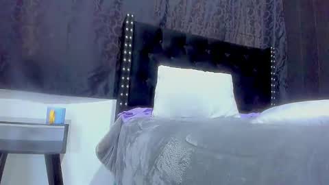 Miss online show from September 2025 10:01:02 PM