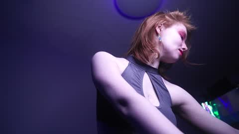        im expecting 350 thumbs up on my altar   online show from December 2024 10:09:01 PM