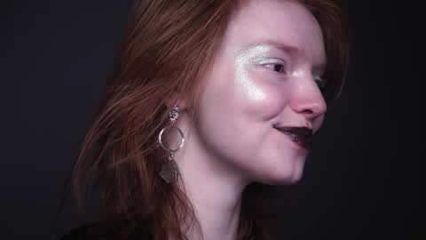        im expecting 350 thumbs up on my altar   online show from January 2025 10:08:02 PM