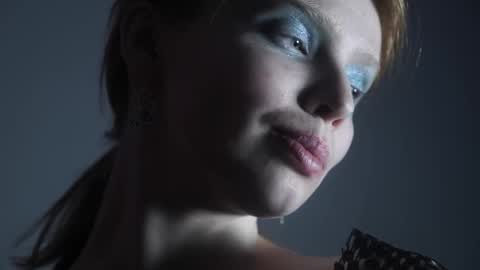        im expecting 350 thumbs up on my altar   online show from March 2025 04:17:02 AM