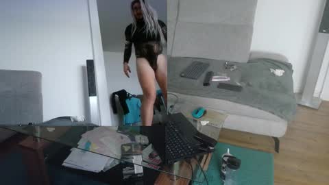 Snapshot of gingerpink1911 chatting on January 2026 07:57:02 AM GingerPink online show from January 2026 07:57:02 AM