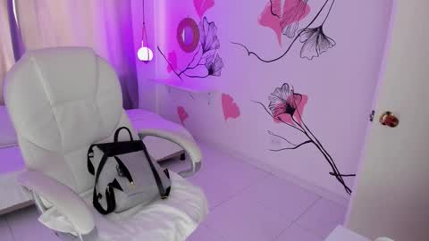 Snapshot of ginnywett chatting on January 2026 01:24:01 PM Kendall online show from January 2026 01:24:01 PM