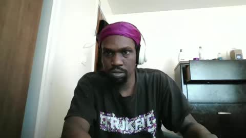 Snapshot of gino_crazy87 chatting on January 2025 03:57:02 PM gino_crazy87 online show from January 2025 03:57:02 PM