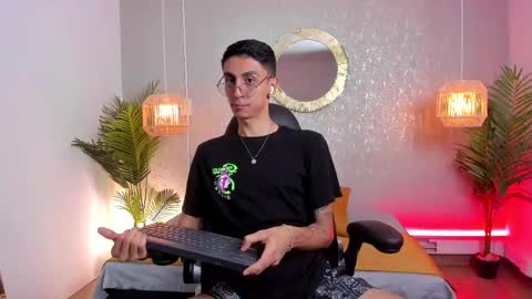 Gio Carangi online show from May 2026 03:04:02 AM