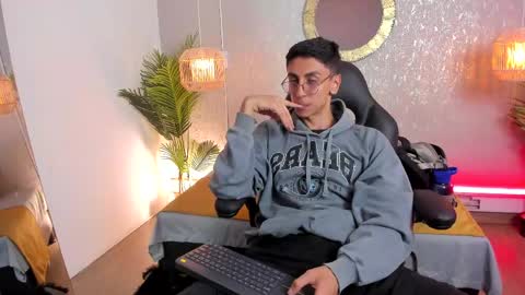 Gio Carangi online show from May 2026 04:07:02 AM