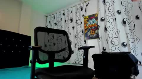 Snapshot of giomar_reyes chatting on October 2025 08:31:02 AM GIOMAR REYES online show from October 2025 08:31:02 AM