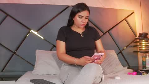 giorgia online show from October 2025 03:06:02 AM