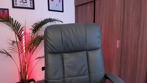 Gigi o Giorgi  online show from October 2025 11:38:02 PM