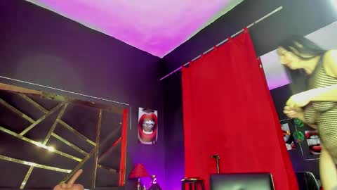 Snapshot of giorginasimons chatting on September 2025 01:02:01 PM GiorginaSimons online show from September 2025 01:02:01 PM