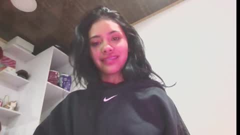 Snapshot of giovanna_oliveria chatting on December 2025 01:21:02 AM giovanna_oliveria online show from December 2025 01:21:02 AM