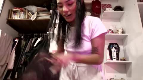 Snapshot of giovanna_oliveria chatting on December 2025 01:44:01 AM giovanna_oliveria online show from December 2025 01:44:01 AM