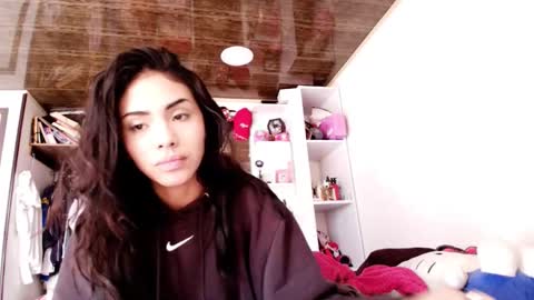 Snapshot of giovanna_oliveria chatting on February 2026 02:27:02 PM giovanna_oliveria online show from February 2026 02:27:02 PM