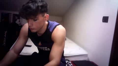 Snapshot of giovyyx chatting on February 2025 02:44:02 PM giovyyx online show from February 2025 02:44:02 PM