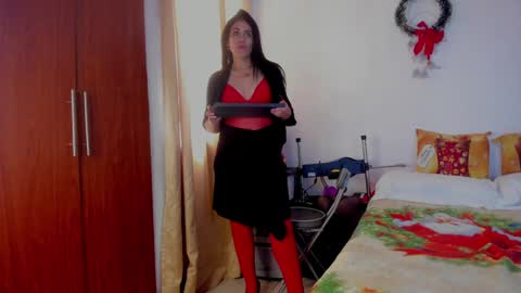 Snapshot of girasol_walton chatting on December 2024 03:33:02 PM Girasol Walton online show from December 2024 03:33:02 PM