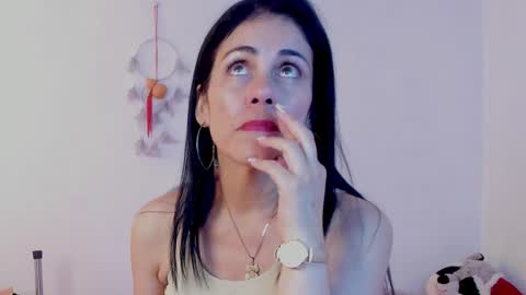 Snapshot of girasol_walton chatting on January 2025 04:59:01 PM Girasol Walton online show from January 2025 04:59:01 PM