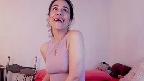 Snapshot of girasol_walton chatting on February 2025 01:22:01 PM Girasol Walton online show from February 2025 01:22:01 PM