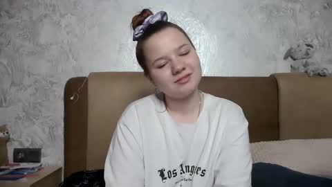 girl_cute07 online show from May 2026 07:34:02 PM